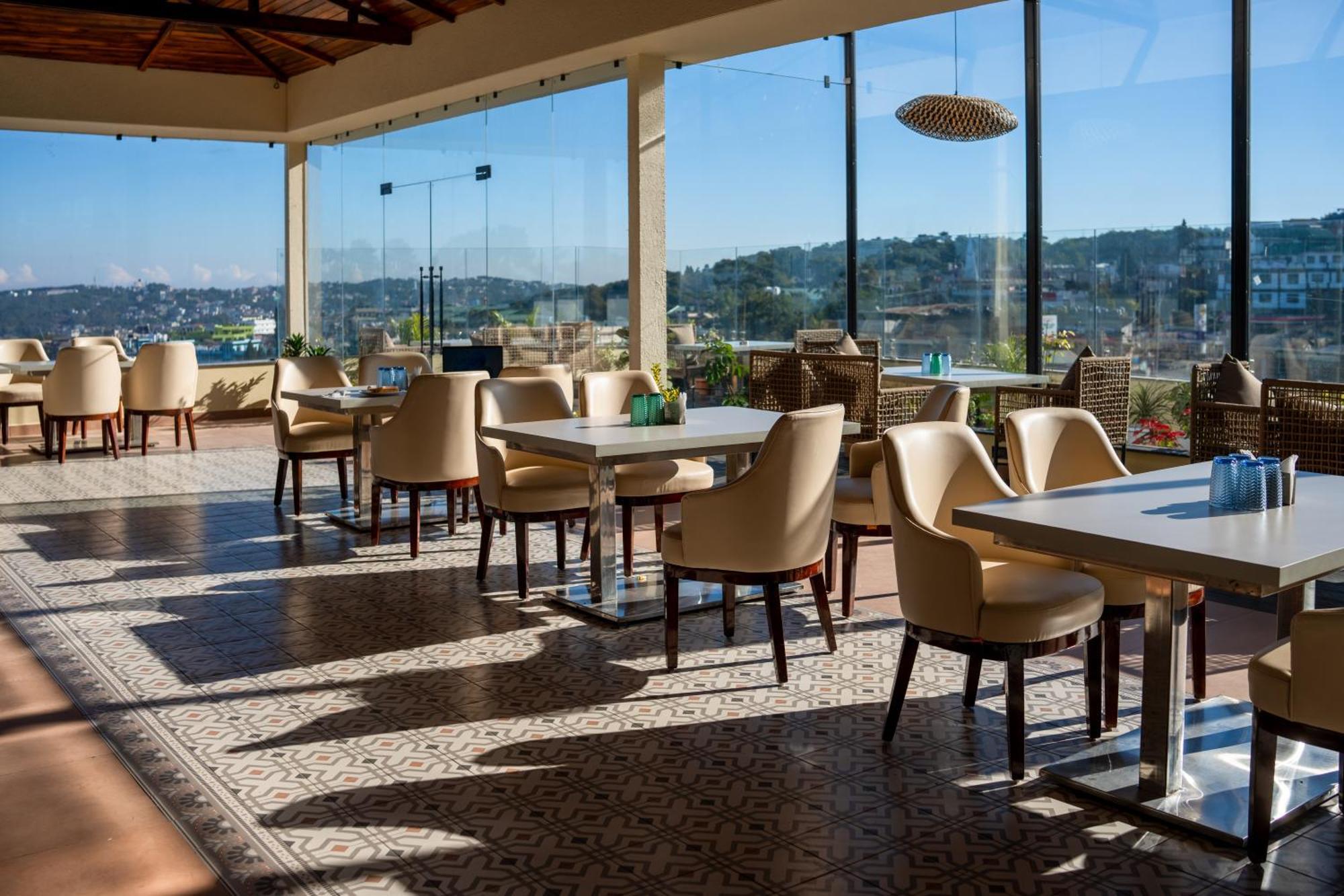 The White Rock Inn & Dine Shillong Exterior photo