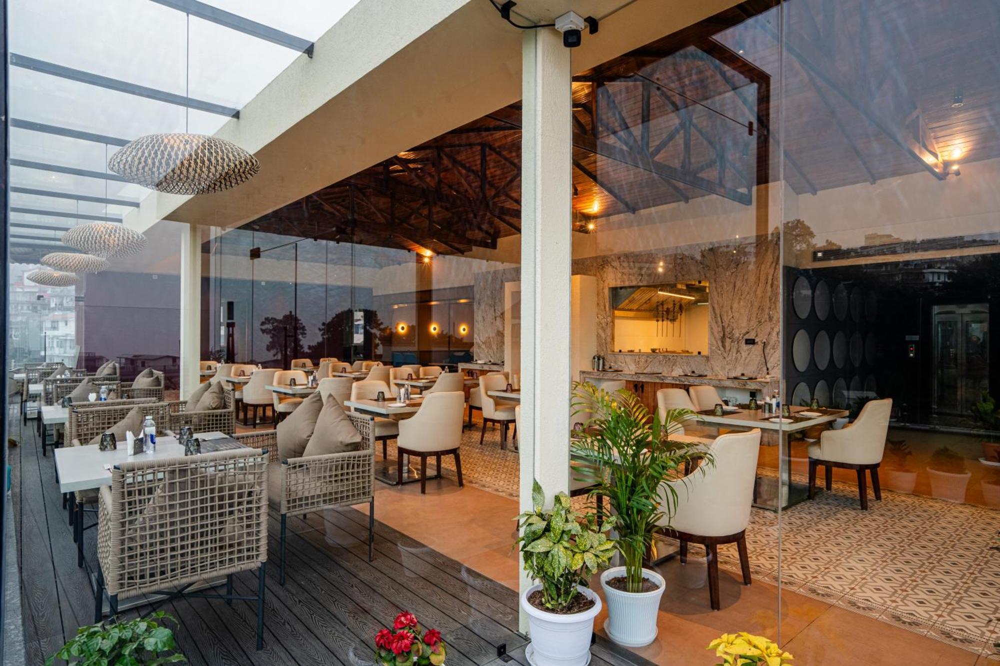 The White Rock Inn & Dine Shillong Exterior photo